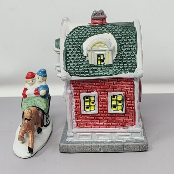 Vintage Christmas Village‎ Toy Shop & Santa Sleigh Figurines Holiday - Picture 4 of 11